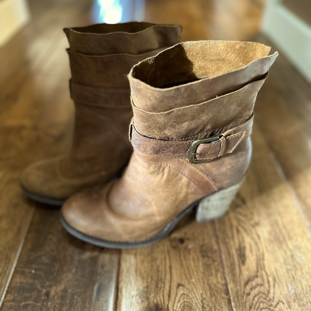 Steve Madden Riskey Women’s Brown Heeled Genuine Leather Booties, 7.5. - Picture 3 of 10